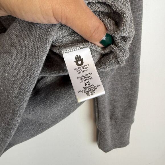 Spiritual Gangster XS Be Present Embroidered Heart Gray Crew Raglan Sweatshirt - Picture 5 of 9